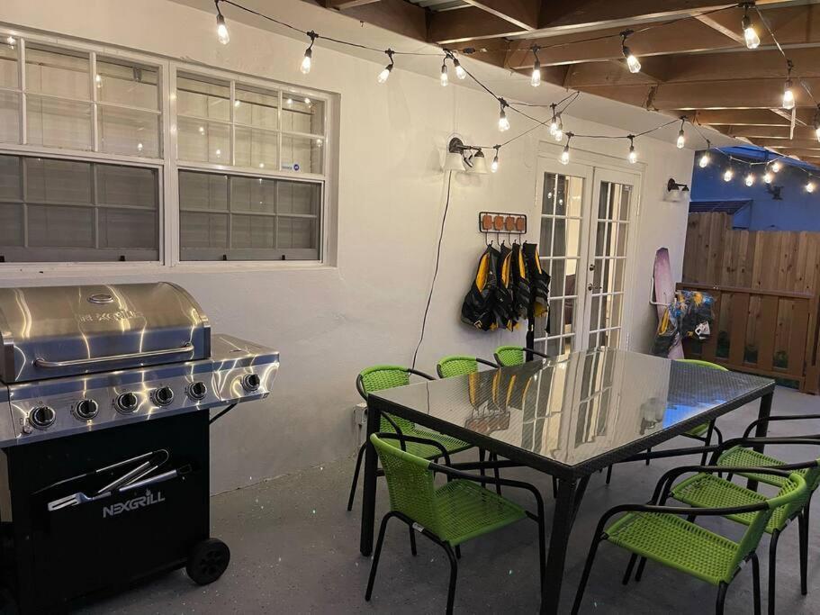 SuperVilla - Lakefront - Sunsets, Kayaks, Grill Fort Lauderdale Exteriör bild