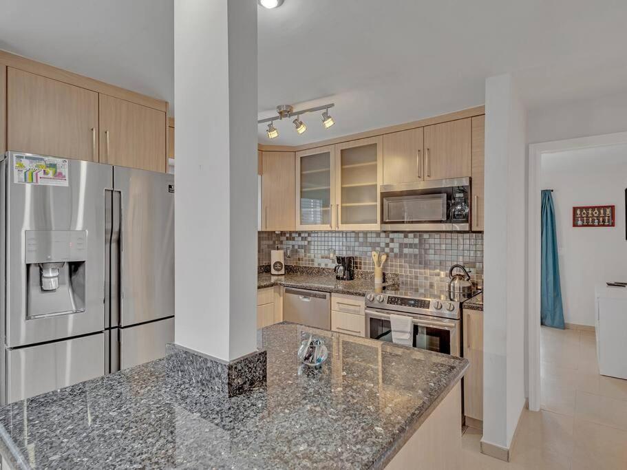 SuperVilla - Lakefront - Sunsets, Kayaks, Grill Fort Lauderdale Exteriör bild
