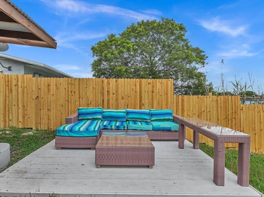 SuperVilla - Lakefront - Sunsets, Kayaks, Grill Fort Lauderdale Exteriör bild