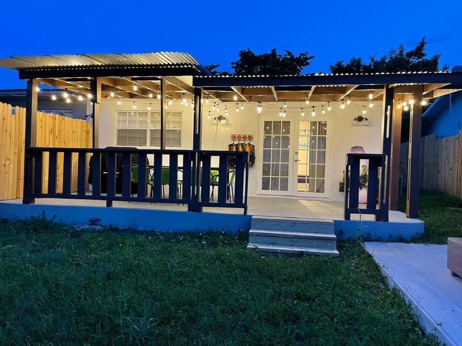 SuperVilla - Lakefront - Sunsets, Kayaks, Grill Fort Lauderdale Exteriör bild